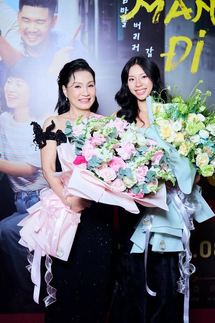 Hồng Đào luôn coi con gái là chỗ dựa lớn.