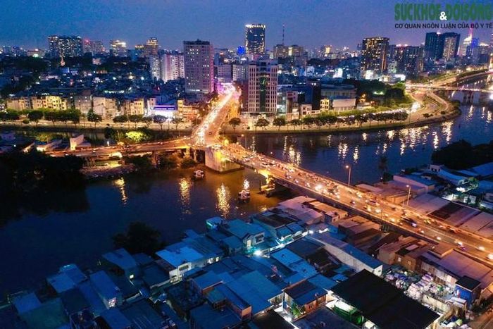 Sau 58 năm, khu vực xung quanh và cầu Chữ Y đã có nhiều sự thay đổi. Ngày nay, cầu Chữ Y mang nhiệm vụ tạo luồng lưu thông liên tục cho người dân lao động, kinh doanh di chuyển vào trung tâm làm việc mỗi ngày; giúp kết nối các khu phố ẩm thực, chợ đầu mối giao thương giữa hai bờ kênh đôi, kênh tẻ và tạo nên diện mạo mới cho cửa ngõ phía nam của TPHCM.