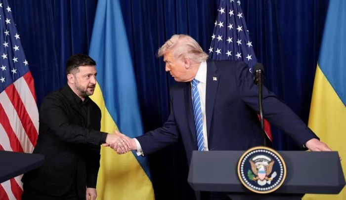 Trong khi chính sách với Iran trở nên cứng rắn hơn, cách tiếp cận của ông Trump đối với Ukraine lại có dấu hiệu mềm mỏng hơn.