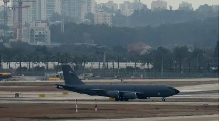 Báo Times of Israel cho biết có thời điểm khoảng 75 máy bay tiếp dầu và vận tải cơ Mỹ hiện diện tại Ben Gurion trong nhiều tháng.