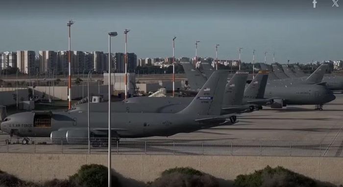 Theo một quan chức cấp cao của Lực lượng Phòng vệ Israel (IDF), Ben Gurion hiện là sân bay quốc tế quy mô lớn duy nhất của nước này.