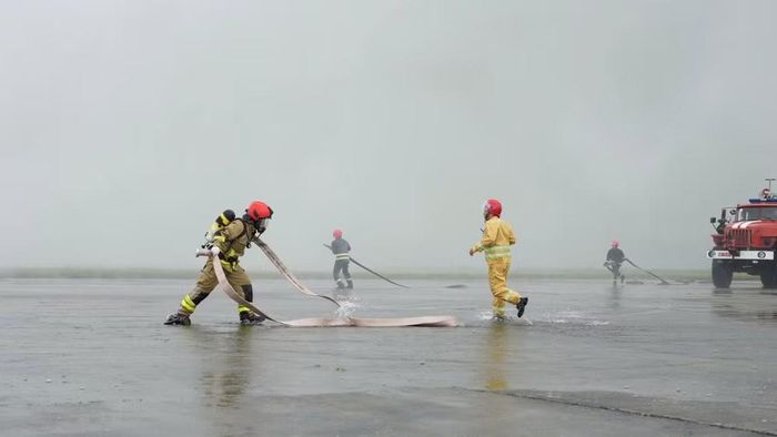 Công tác chữa cháy được triển khai khẩn trương nhất, chạy đua với thời gian