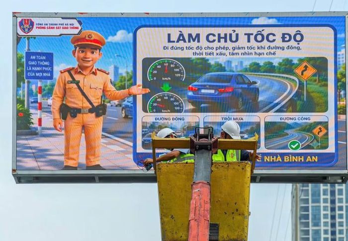 Các màn hình được lắp đặt tại nhiều vị trí có mật độ phương tiện lớn như nút giao Quốc lộ 3 - Quốc lộ 18, Võ Chí Công - Nguyễn Hoàng Tôn, Quốc lộ 2 - Võ Văn Kiệt, Quang Trung - Lê Trọng Tấn, Đàm Quang Trung - Cổ Linh, cầu vượt Mai Dịch cùng nhiều tuyến cửa ngõ và trục giao thông chính của Thủ đô