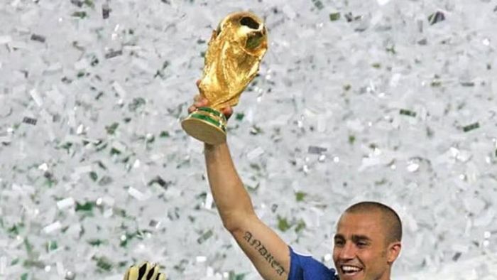 World Cup 2026 đánh dấu lần thứ 14 chiếc cúp do Silvio Gazzaniga thiết kế được sử dụng. FIFA đã quyết định tiếp tục dùng mẫu cúp này ít nhất đến hết World Cup 2038, cho thấy giá trị biểu tượng bền vững của tác phẩm.