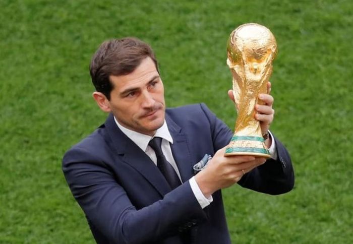 Casillas hâm nóng trận chung kết bằng cách khiêu khích Argentina. Ảnh: Reuters.