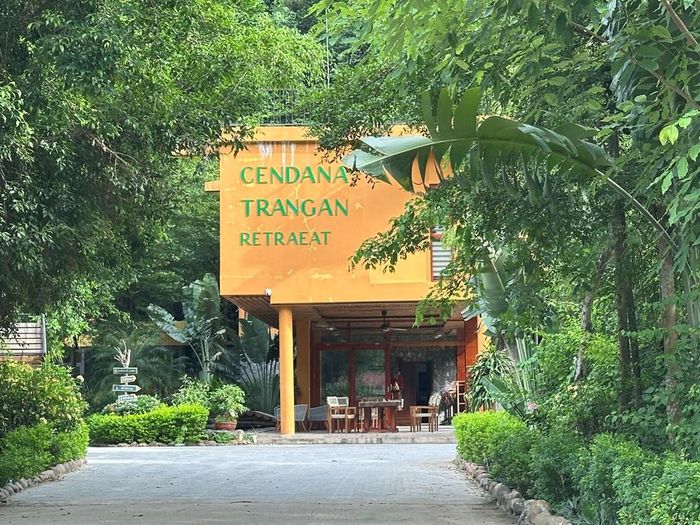 Cendana Tràng An thời điểm kiểm tra tháng 9.2025, UBND phường Hoa Lư đã phát hiện vi phạm trật tự xây dựng trên đất lúa, nhưng đến nay chưa bị tháo dỡ và vẫn kinh doanh lưu trú