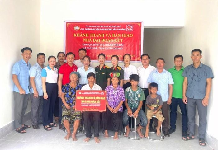Những mái ấm mới và mô hình sinh kế được trao không chỉ mang giá trị vật chất mà còn là nghĩa tình, trách nhiệm của cộng đồng cho các hộ nghèo, cận nghèo