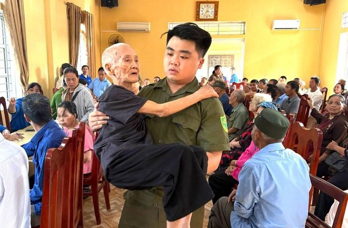 Với tinh thần trách nhiệm cao và sự phối hợp chặt chẽ, trong 2 ngày triển khai, chương trình đã thu nhận mẫu ADN cho hơn 180 trường hợp là thân nhân liệt sĩ trên địa bàn xã Đông Cuông và các xã lân cận, hoàn thành tốt kế hoạch đề ra