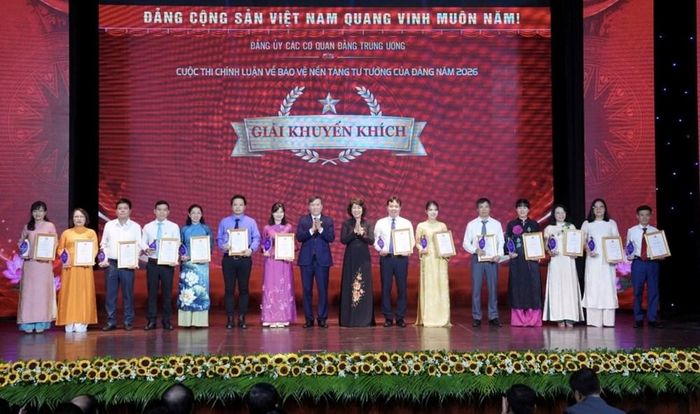 Trao giải Khuyến khích