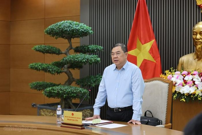 Phó Thủ tướng Thường trực Phạm Gia Túc chủ trì cuộc làm việc với Bộ Tài chính cùng các bộ, ngành, doanh nghiệp - Ảnh: VGP/Phương Nguyên
