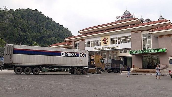 Xuất khẩu nông sản được ưu tiên, hải quan thông quan cả ngoài giờ