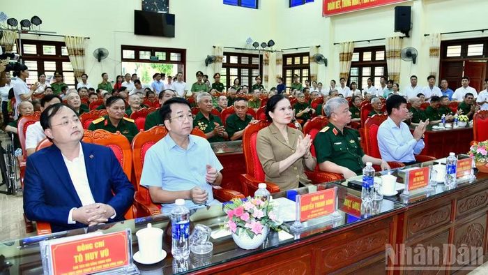 Các đại biểu tham dự chương trình tri ân. (Ảnh: Thanh Giang)