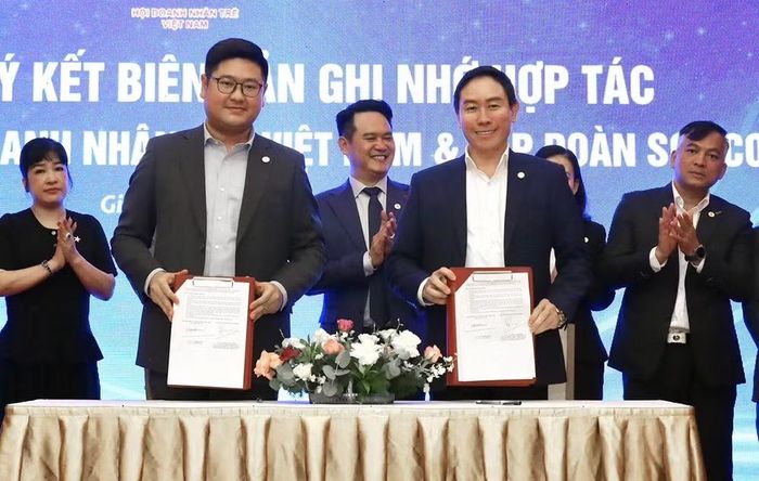 Lễ ký kết các biên bản ghi nhớ hợp tác trong khuôn khổ Hội nghị. (Ảnh: Trung ương Hội Doanh nhân trẻ Việt Nam)