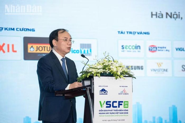 Thứ trưởng Nguyễn Văn Sinh đánh giá cao ý nghĩa của sự kiện VSCF 2026 trong công tác thúc đẩy phát triển công trình và vật liệu xanh của Việt Nam. (Ảnh: MINH DUY)