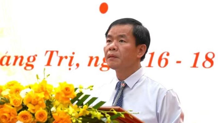 Bí thư Tỉnh ủy Quảng Trị Nguyễn Văn Phương phát biểu chỉ đạo tại kỳ họp.