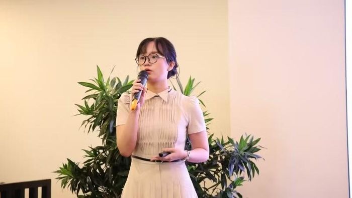 Chuyên gia phát biểu tại hội nghị tập huấn.