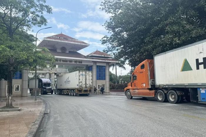 Với đường biên giới dài hơn 277km, Tuyên Quang có điều kiện để phát triển kinh tế biên mậu.