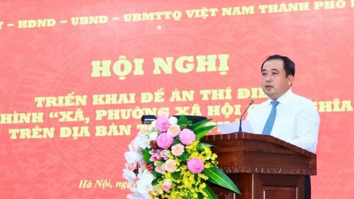 Bí thư Thành ủy Hà Nội Trần Đức Thắng phát biểu chỉ đạo tại hội nghị.