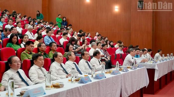 Đại biểu dự sự kiện.