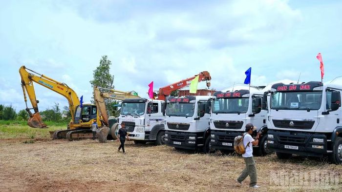 Mặt bằng sạch là điều kiện để Cà Mau đẩy nhanh tiến độ các công trình dự án trọng điểm.