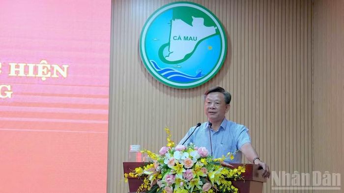 Trưởng ban Tuyên giáo và Dân vận Tỉnh ủy Cà Mau Hồ Trung Việt chia sẻ một số kinh nghiệm, cách làm hay trong bồi thường, hỗ trợ, giải phóng mặt bằng.