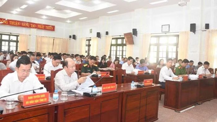 Đại biểu tham dự tại hội nghị.