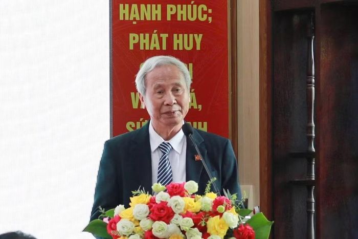 Phó Giáo sư, Tiến sĩ Đỗ Văn Trụ, Chủ tịch Hội Di sản Văn hóa Việt Nam phát biểu ý kiến tại Hội thảo.