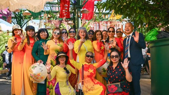 Du khách Việt hào hứng khám phá Moskva.
