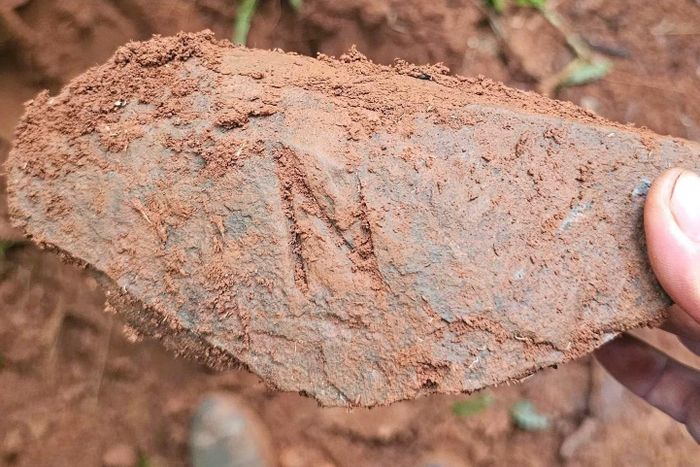 Hiện vật mới tìm thấy sáng 16/7 tại khu vực Đồi Quân y Bắc Sơn, hiện ở vị trí gần Đồn Biên phòng Đắk Bô, Vườn quốc gia Bù Gia Mập.