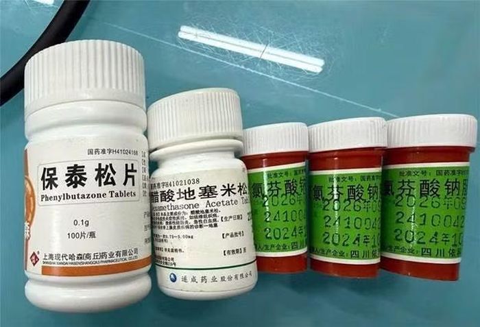 Thuốc người bệnh sử dụng có chứa chất cấm Phenylbutazone.