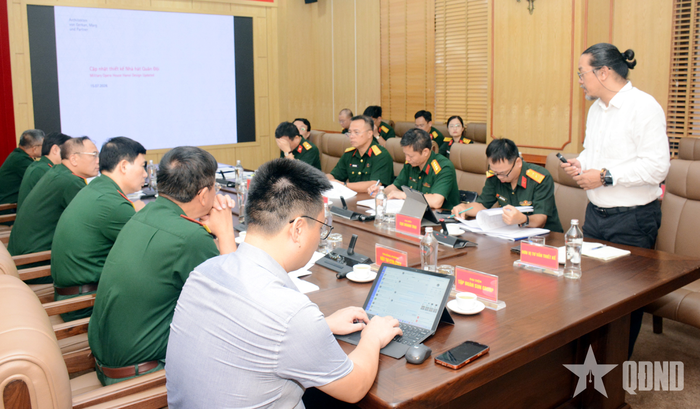  Đại diện đơn vị tư vấn thiết kế trình bày báo cáo tại hội nghị.