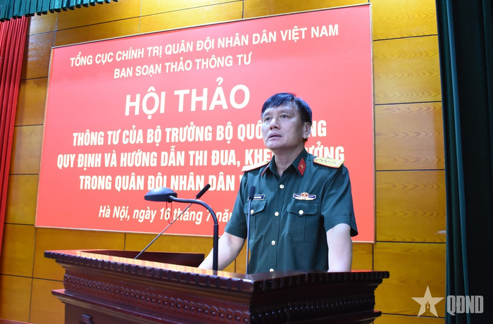 Đại biểu phát biểu tại hội thảo. 