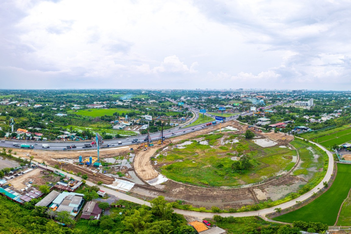  Mở rộng cao tốc TP Hồ Chí Minh - Trung Lương - Mỹ Thuận đáp ứng nhu cầu đi lại tăng cao trên tuyến.