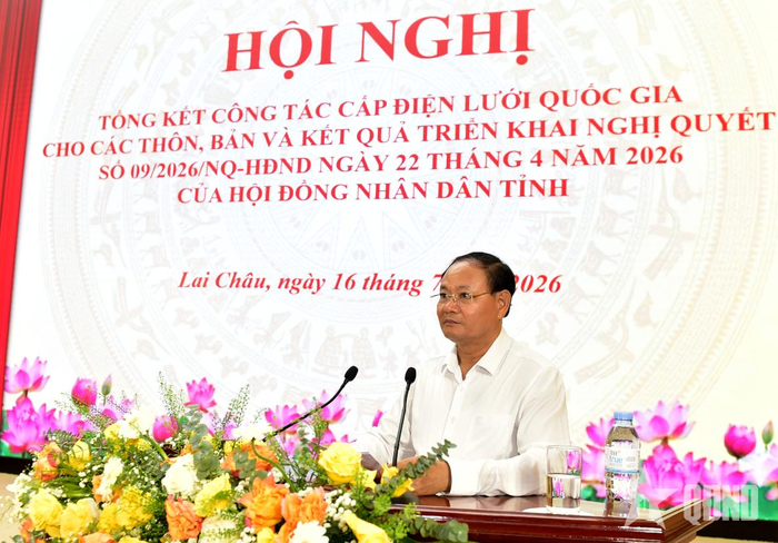 Đồng chí Lê Minh Ngân, Ủy viên Trung ương Đảng, Bí thư Tỉnh ủy, Chủ tịch HĐND tỉnh Lai Châu phát biểu chỉ đạo hội nghị.