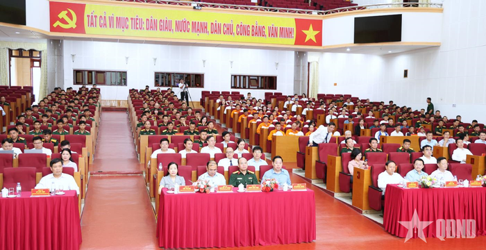 Các đại biểu tham dự hội nghị.