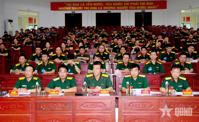Quang cảnh khai mạc hội thi.