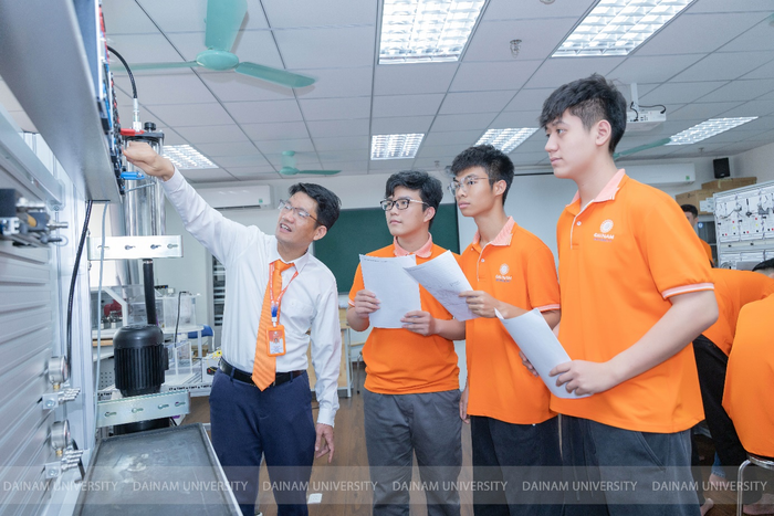  Tiết học thực hành của sinh viên. 