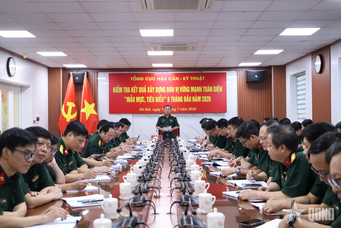 Quang cảnh buổi làm việc. 