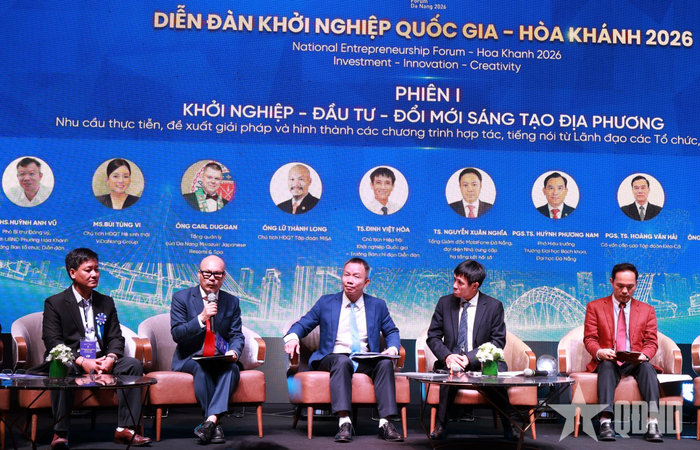  Toàn cảnh Phiên Đối thoại I: “Khởi nghiệp - Đầu tư - Đổi mới sáng tạo địa phương”. 