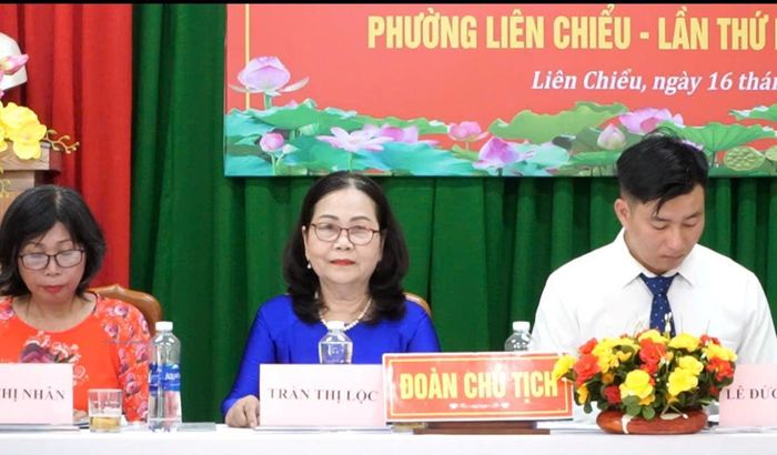 Đoàn Chủ tịch Đại hội.