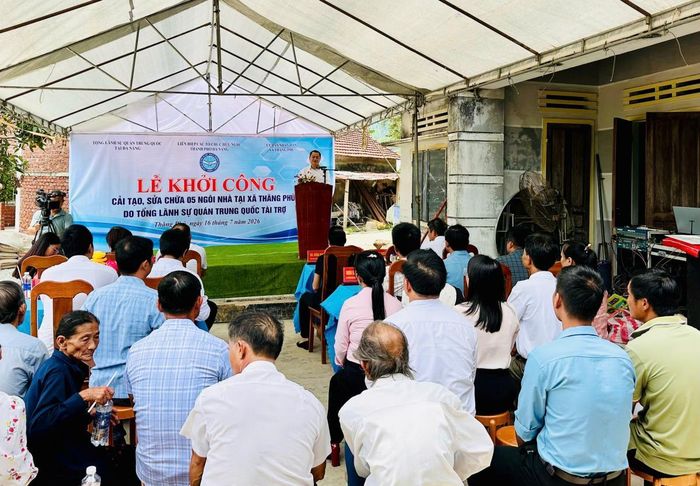 Chương trình cải tạo, sửa chữa 5 ngôi nhà diễn ra tại xã Thăng Phú.