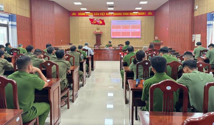 Các đại biểu tham dự tại hội nghị.