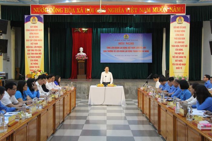 Ông Nguyễn Anh Tuấn - Chủ tịch Tổng LĐLĐ Việt Nam chủ trì buổi làm việc với LĐLĐ TP Đà Nẵng