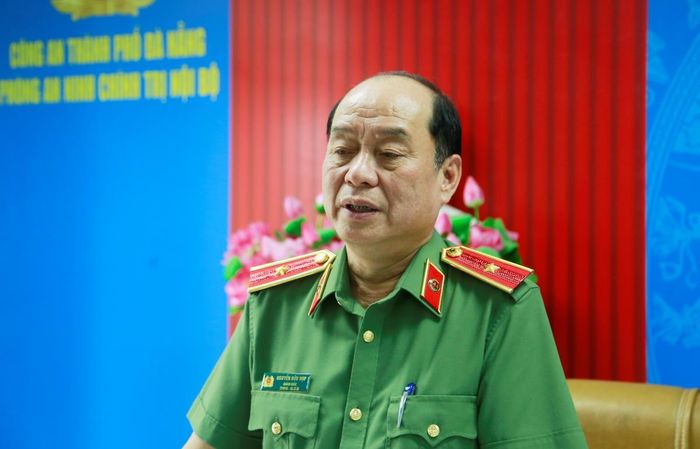 Thiếu tướng Nguyễn Hữu Hợp yêu cầu lực lượng An ninh chính trị nội bộ huy động trí tuệ tập thể, chủ động từ sớm, từ xa, nâng cao năng lực dự báo chiến lược, giữ vững vai trò mũi nhọn trên mặt trận bảo vệ an ninh chính trị nội bộ