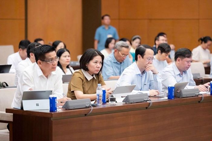  Đại biểu dự phiên họp thứ 4, sáng 16-7. Ảnh: CẨM HÀ 