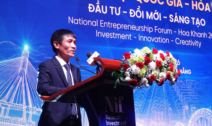 TS Đinh Việt Hòa, Chủ tịch Hiệp hội Khởi nghiệp Quốc gia chia sẻ tại diễn đàn. Ảnh: XUÂN QUỲNH