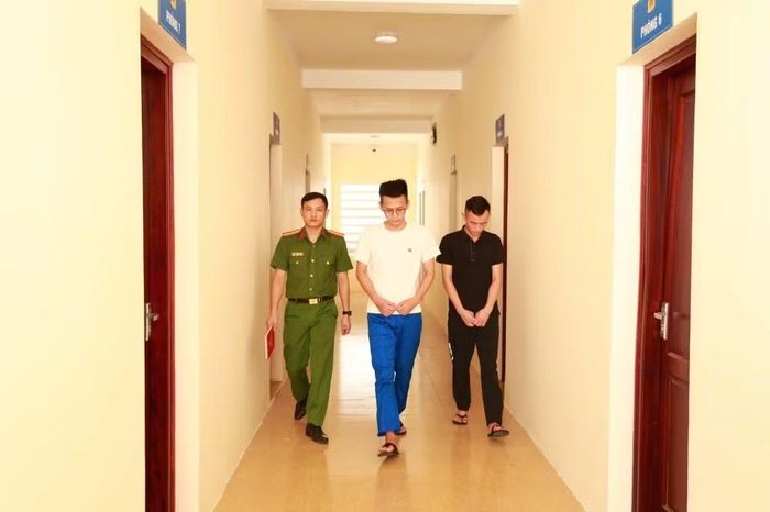 Hai đối tượng bị cơ quan Công an bắt giữ.
