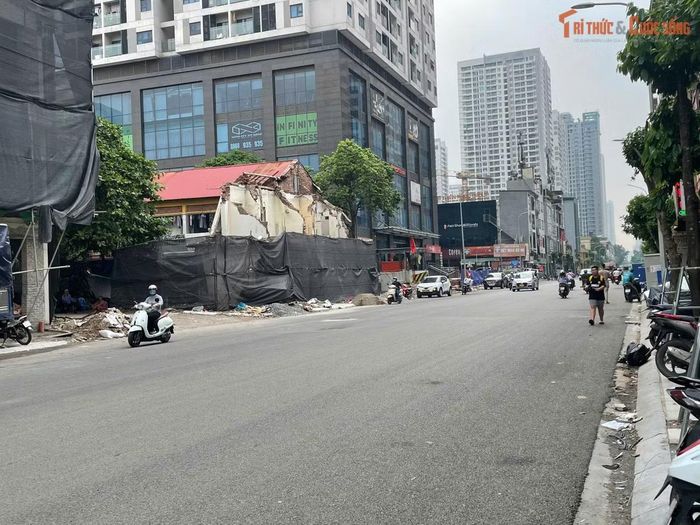 Theo các thông tin được công bố trong thời gian qua, dự án hiện đã đạt khoảng 80-85% khối lượng thi công. Các đơn vị đang tập trung hoàn thiện những phần việc cuối cùng để sớm đưa toàn bộ tuyến đường vào sử dụng.