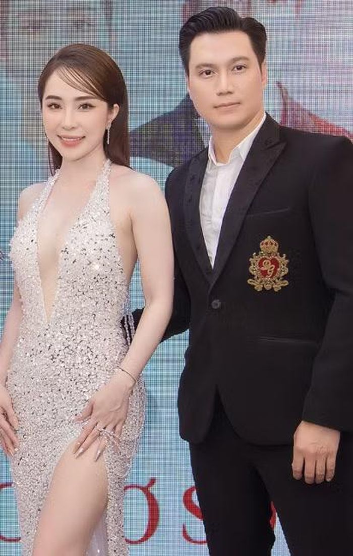 Việt Anh và Quỳnh Nga luôn là cặp đôi "như hình với bóng" tại các sự kiện giải trí lớn nhỏ trước khi chính thức công khai hẹn hò.(Ảnh: FB Quỳnh Nga)