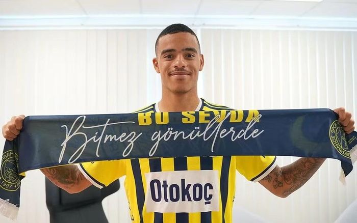 Mason Greenwood ra mắt đội bóng mới Fenerbahce.